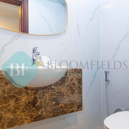 Appartamento Bloomfields Hidden Gem 1Br In Elyacout Tower Abu Dhabi Esterno foto