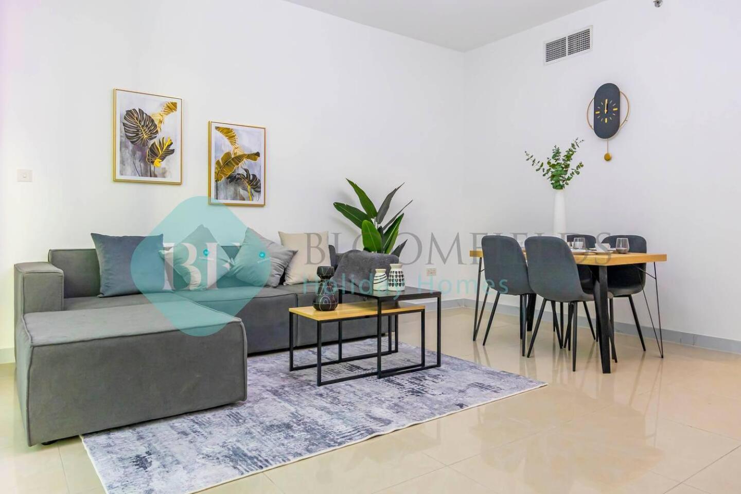 Appartamento Bloomfields Hidden Gem 1Br In Elyacout Tower Abu Dhabi Esterno foto